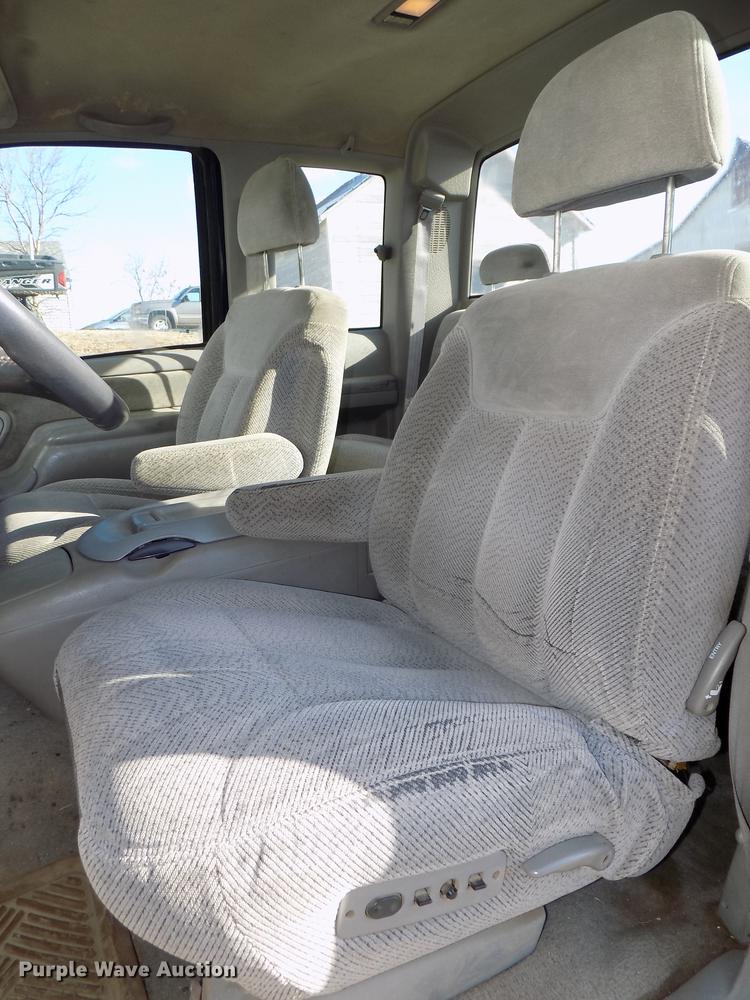 image for item DE7574 1996 Chevrolet K2500 Ext. Cab pickup truck