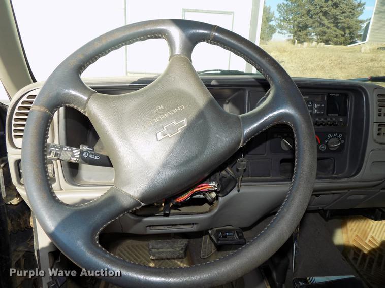 image for item DE7574 1996 Chevrolet K2500 Ext. Cab pickup truck