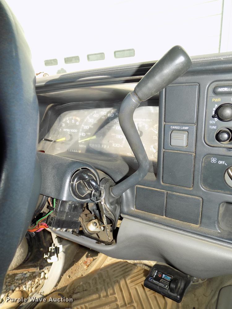 image for item DE7574 1996 Chevrolet K2500 Ext. Cab pickup truck