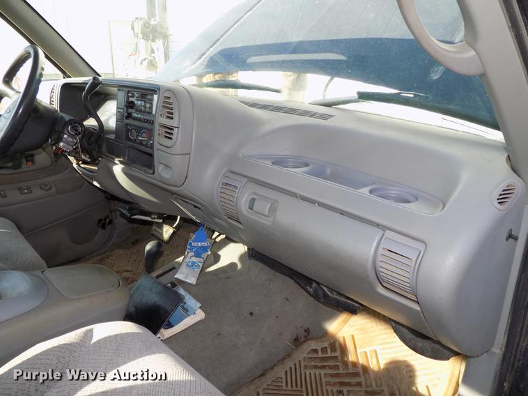 image for item DE7574 1996 Chevrolet K2500 Ext. Cab pickup truck