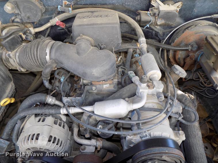 image for item DE7574 1996 Chevrolet K2500 Ext. Cab pickup truck