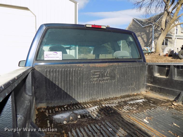 image for item DE7574 1996 Chevrolet K2500 Ext. Cab pickup truck