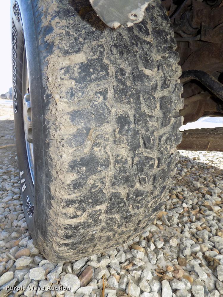 image for item DE7574 1996 Chevrolet K2500 Ext. Cab pickup truck