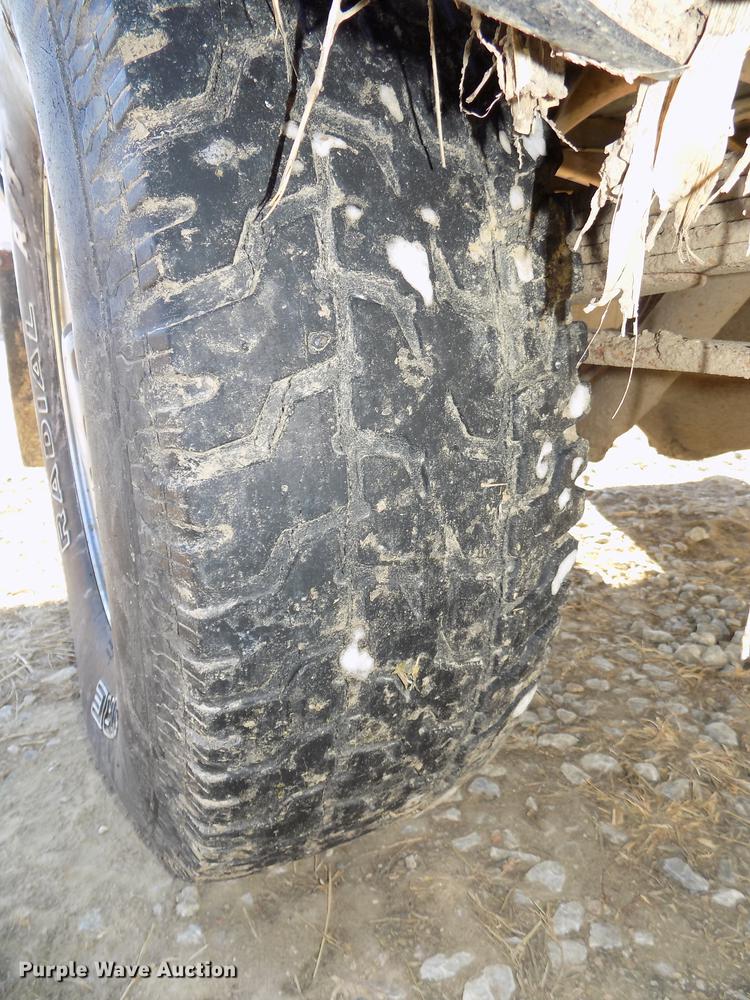 image for item DE7574 1996 Chevrolet K2500 Ext. Cab pickup truck