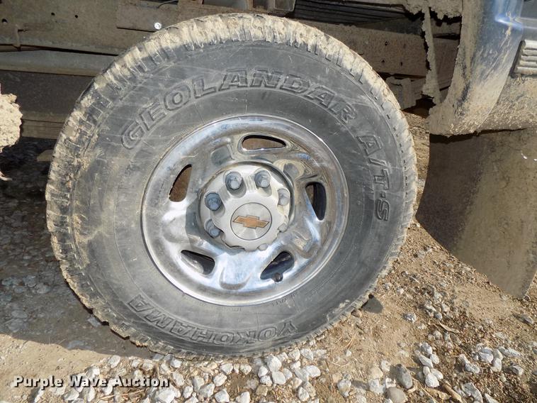 image for item DE7574 1996 Chevrolet K2500 Ext. Cab pickup truck