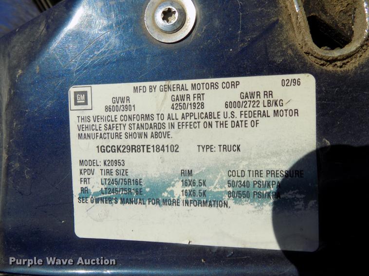 image for item DE7574 1996 Chevrolet K2500 Ext. Cab pickup truck