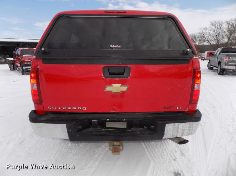 image for item DE7601 2007 Chevrolet Silverado 2500HD Crew Cab pickup truck