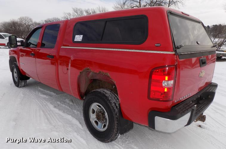 image for item DE7601 2007 Chevrolet Silverado 2500HD Crew Cab pickup truck