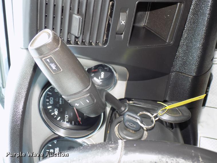 image for item DE7601 2007 Chevrolet Silverado 2500HD Crew Cab pickup truck