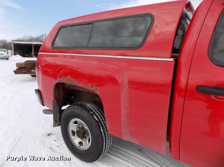 image for item DE7601 2007 Chevrolet Silverado 2500HD Crew Cab pickup truck