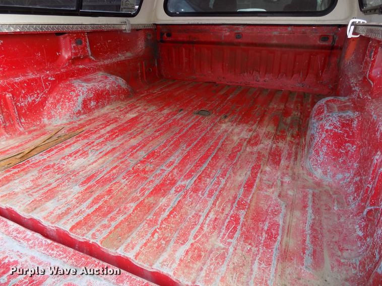 image for item DE7601 2007 Chevrolet Silverado 2500HD Crew Cab pickup truck