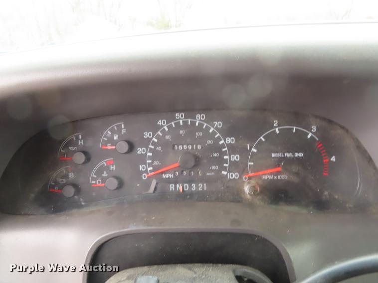 image for item DF1350 2000 Ford F650 Super Duty box truck