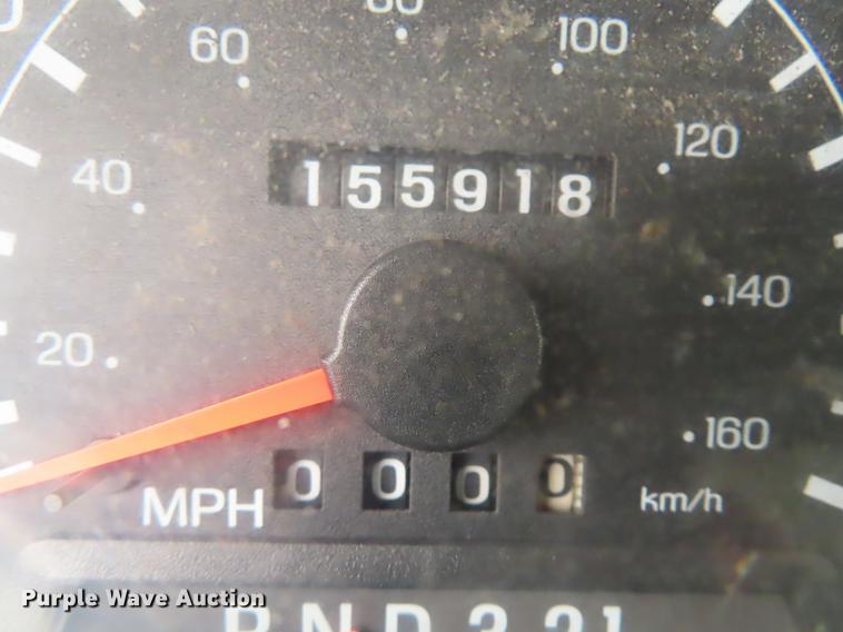 image for item DF1350 2000 Ford F650 Super Duty box truck