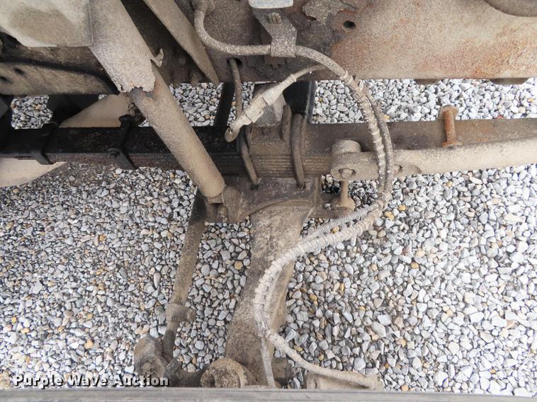 image for item DF1350 2000 Ford F650 Super Duty box truck