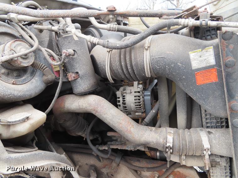 image for item DF1350 2000 Ford F650 Super Duty box truck