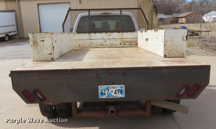 image for item DF1353 2011 Ford F550 Crew Cab flatbed truck