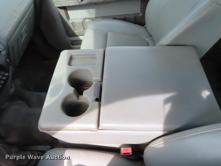 image for item DF1353 2011 Ford F550 Crew Cab flatbed truck