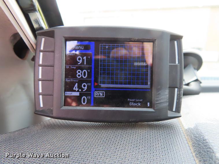 image for item DF1353 2011 Ford F550 Crew Cab flatbed truck