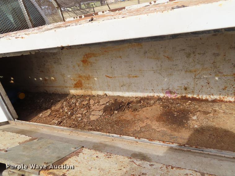 image for item DF1353 2011 Ford F550 Crew Cab flatbed truck