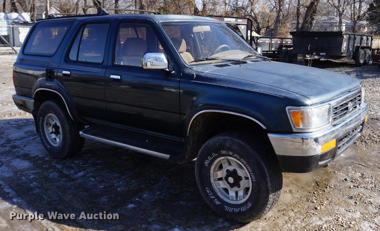 image for item DF7627 1995 Toyota 4Runner SUV