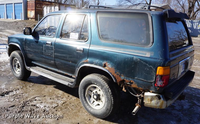 image for item DF7627 1995 Toyota 4Runner SUV