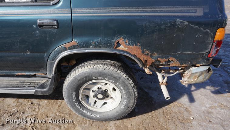 image for item DF7627 1995 Toyota 4Runner SUV