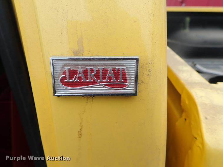 image for item DF8730 1986 Ford F150 XLT Lariat pickup truck