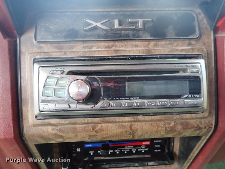 image for item DF8730 1986 Ford F150 XLT Lariat pickup truck