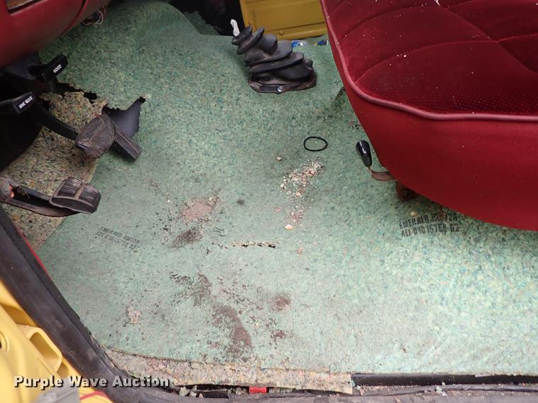 image for item DF8730 1986 Ford F150 XLT Lariat pickup truck