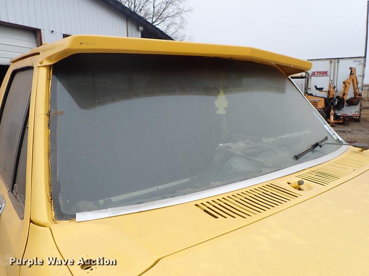 image for item DF8730 1986 Ford F150 XLT Lariat pickup truck