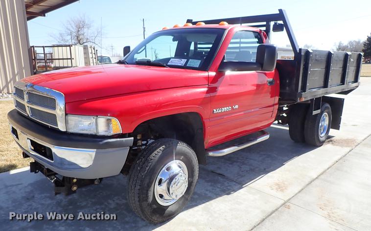 image for item DF8737 2000 Dodge Ram 3500 dump bed pickup truck
