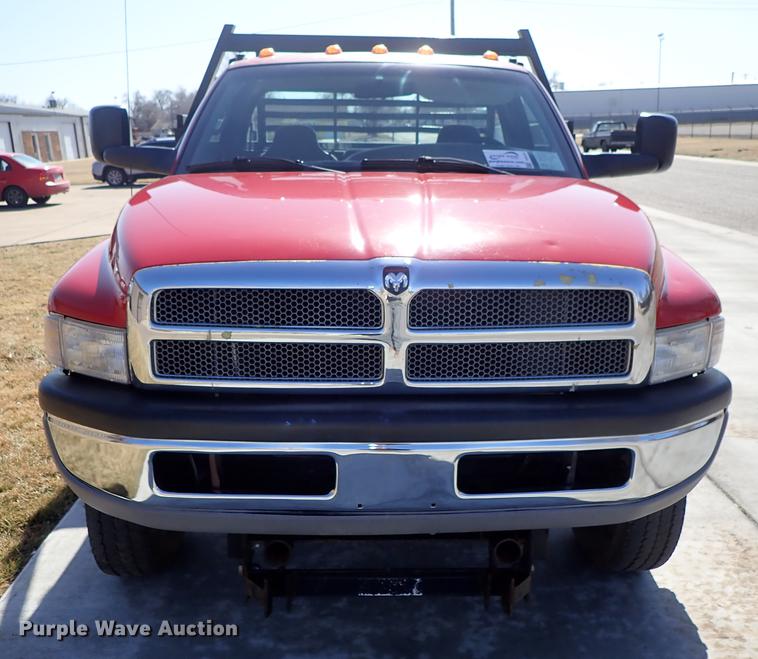 image for item DF8737 2000 Dodge Ram 3500 dump bed pickup truck