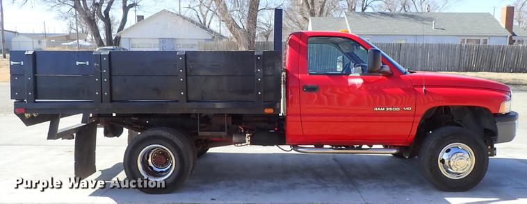 image for item DF8737 2000 Dodge Ram 3500 dump bed pickup truck