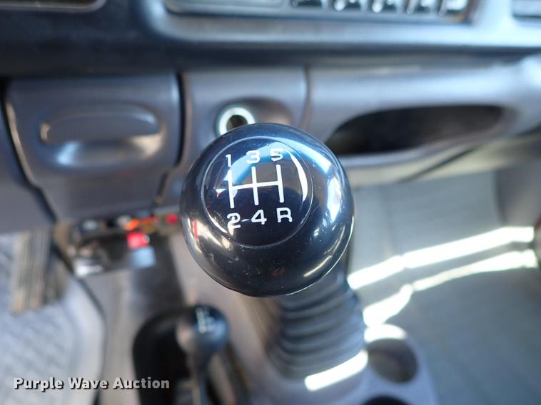 image for item DF8737 2000 Dodge Ram 3500 dump bed pickup truck