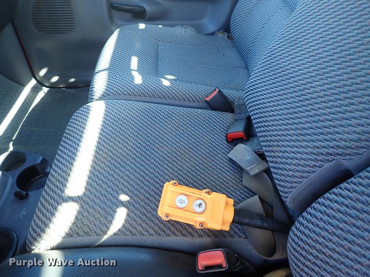 image for item DF8737 2000 Dodge Ram 3500 dump bed pickup truck