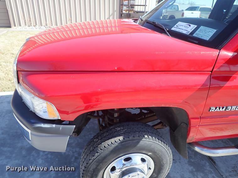 image for item DF8737 2000 Dodge Ram 3500 dump bed pickup truck