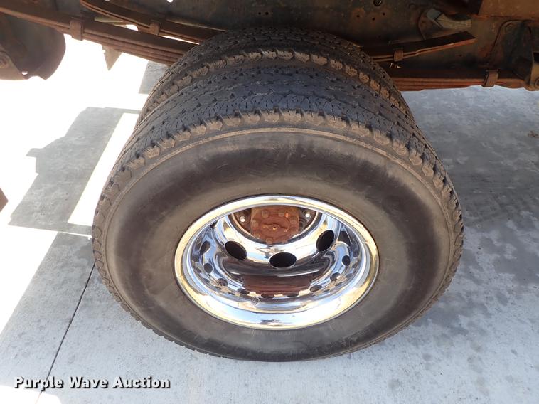 image for item DF8737 2000 Dodge Ram 3500 dump bed pickup truck