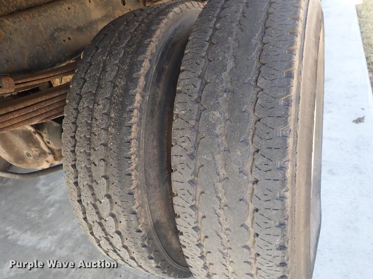 image for item DF8737 2000 Dodge Ram 3500 dump bed pickup truck