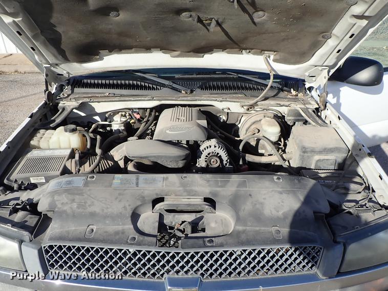 image for item DF8739 2005 Chevrolet Silverado 1500 pickup truck