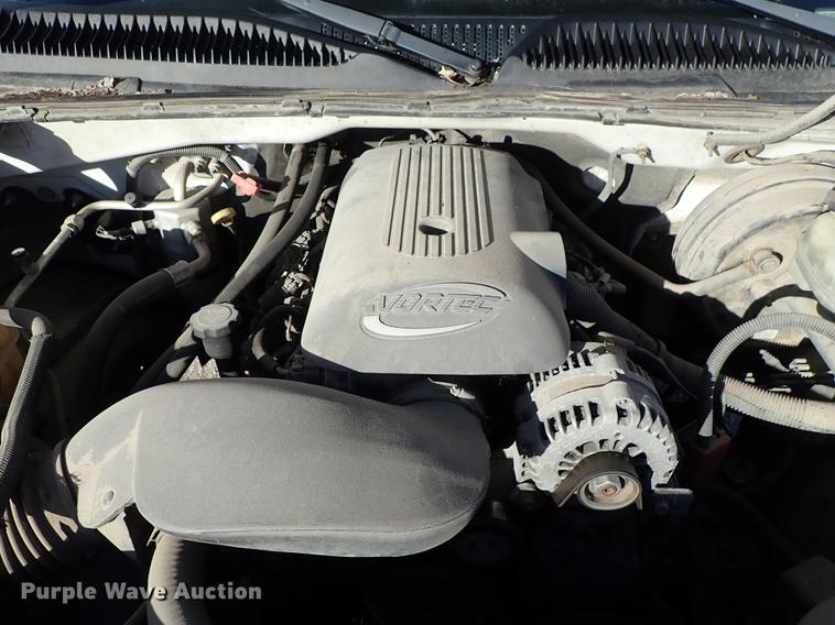 image for item DF8739 2005 Chevrolet Silverado 1500 pickup truck