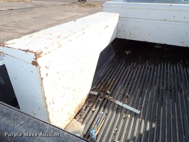 image for item DF8739 2005 Chevrolet Silverado 1500 pickup truck