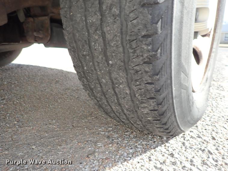 image for item DF8739 2005 Chevrolet Silverado 1500 pickup truck