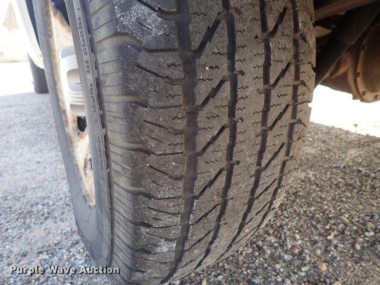 image for item DF8739 2005 Chevrolet Silverado 1500 pickup truck