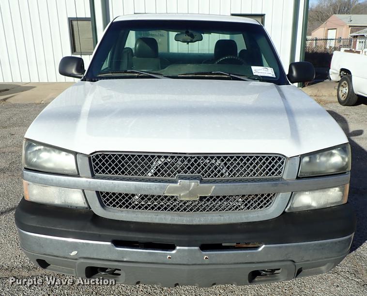image for item DF8740 2005 Chevrolet Silverado 1500 pickup truck