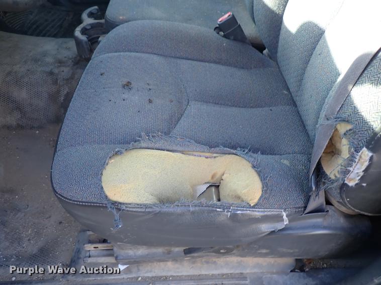 image for item DF8740 2005 Chevrolet Silverado 1500 pickup truck