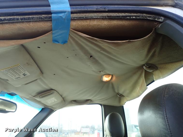 image for item DF8740 2005 Chevrolet Silverado 1500 pickup truck