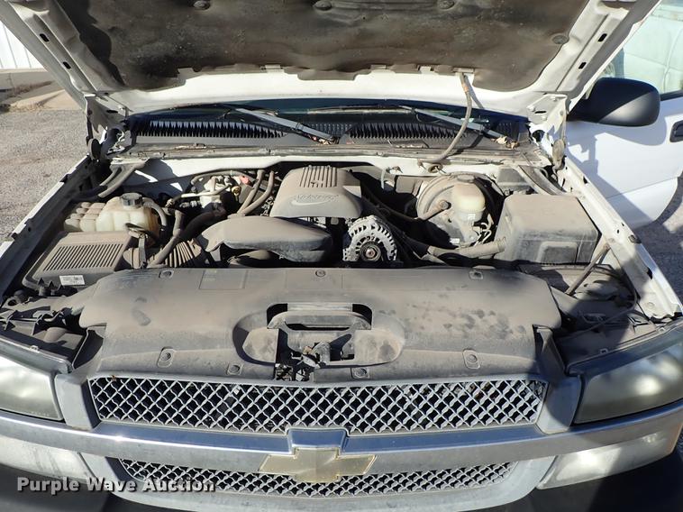 image for item DF8740 2005 Chevrolet Silverado 1500 pickup truck