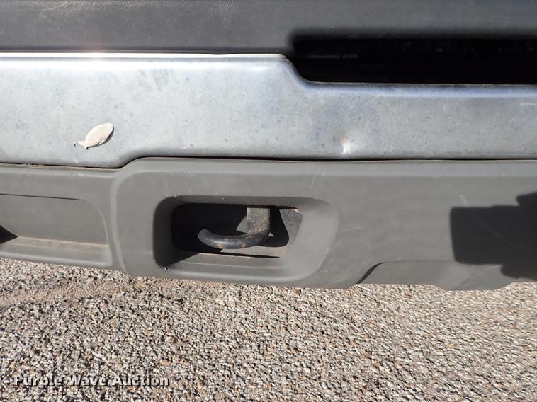 image for item DF8740 2005 Chevrolet Silverado 1500 pickup truck