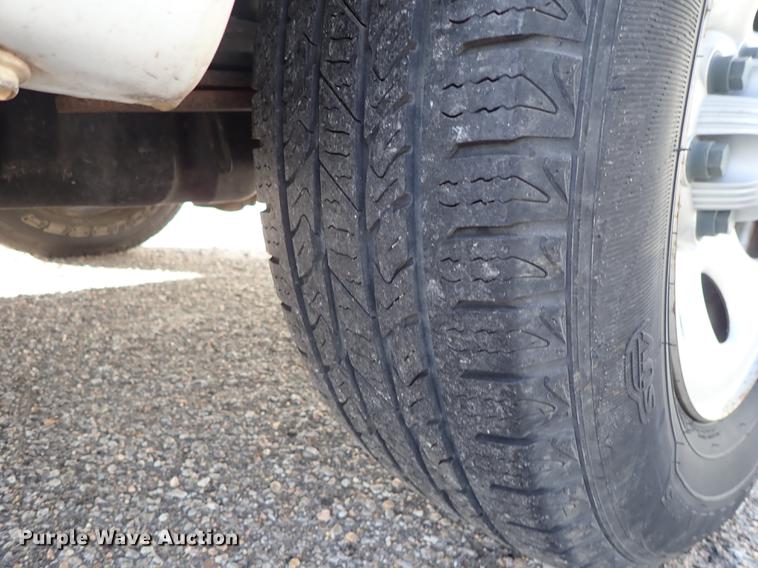 image for item DF8740 2005 Chevrolet Silverado 1500 pickup truck