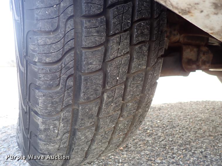 image for item DF8740 2005 Chevrolet Silverado 1500 pickup truck